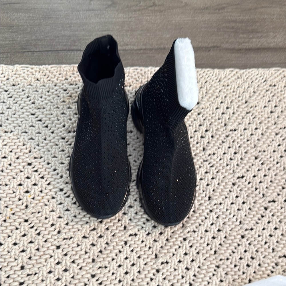 Barnes’s Elegant Black Women's Ankle Boots